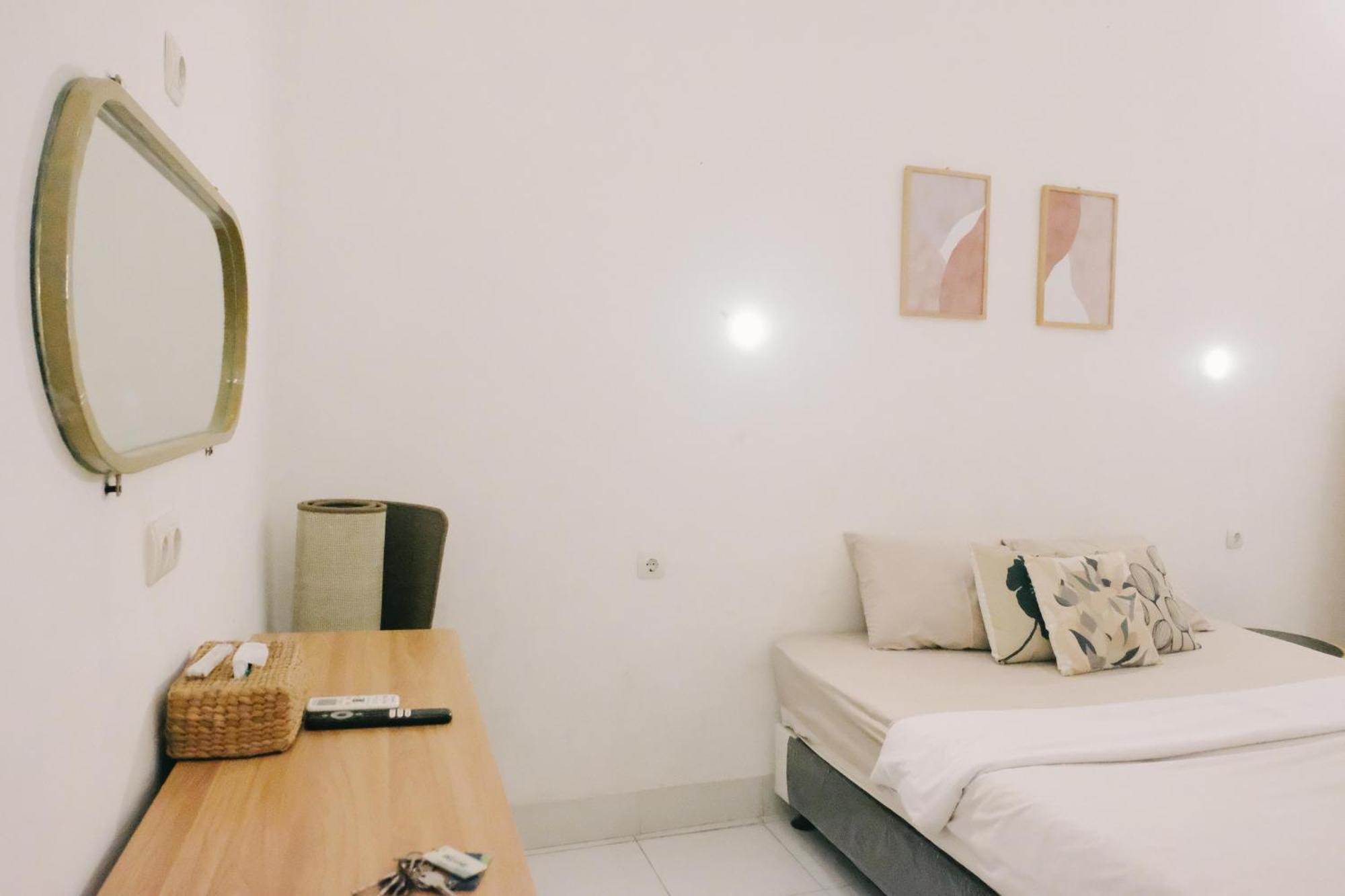 Sahasi Stay Kalibata Ngoại thất bức ảnh